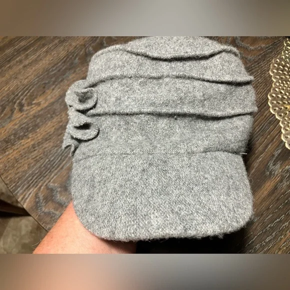 Dressy hat - Picture 3 of 6